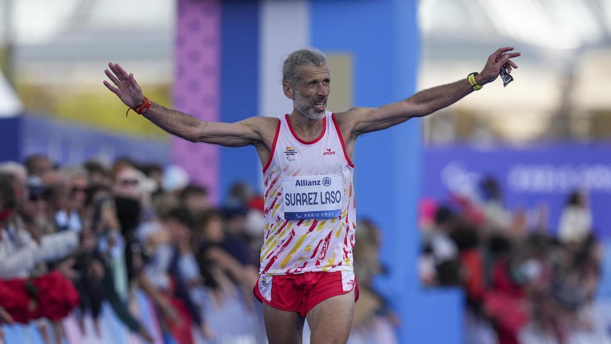 ALBERTO SUÁREZ LASO LOGRA LA PLATA EN LA MARATÓN DE LOS JUEGOS PARALÍMPICOS