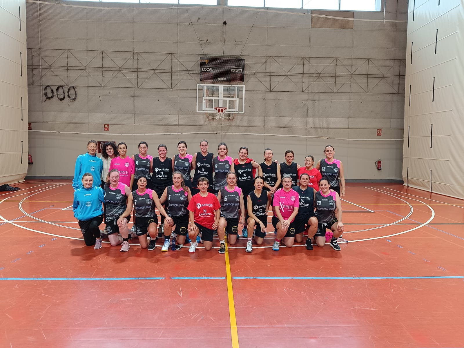 EL EQUIPO DE MADRES LA RULA VILLA DE LUANCO VENCIÓ AL BASKETMUM